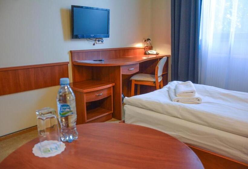 스탠다드 싱글 룸, Neo