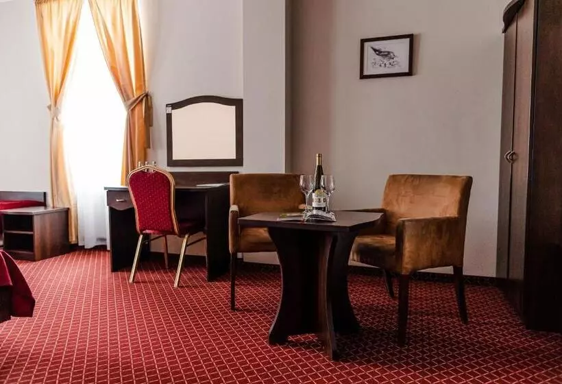 プレミアムルーム, Pałac Pawłowice