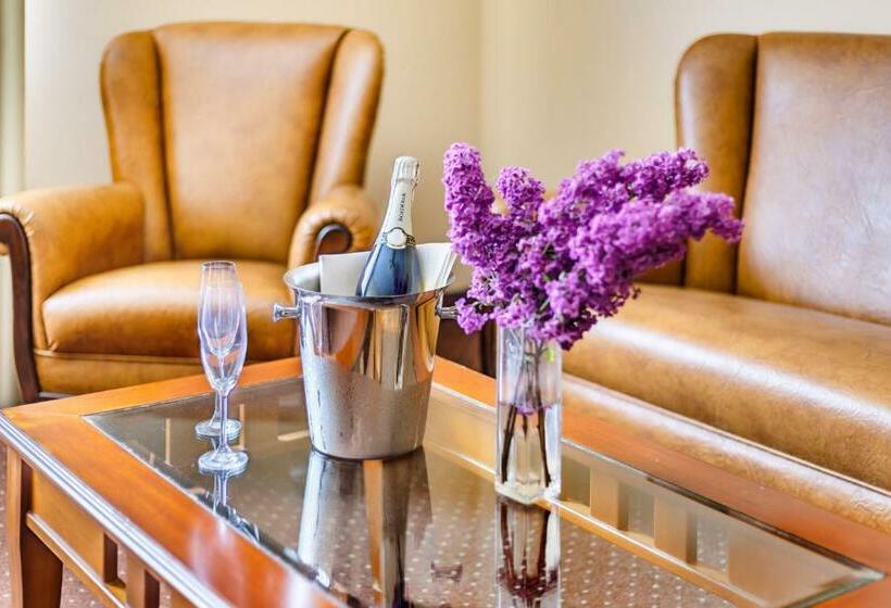 جناح, Pan Tadeusz