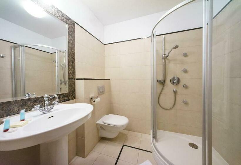 جناح, Pan Tadeusz