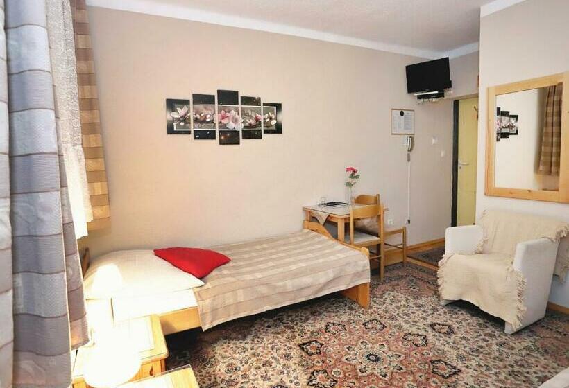 スタンダードルーム, Pensjonat Tara