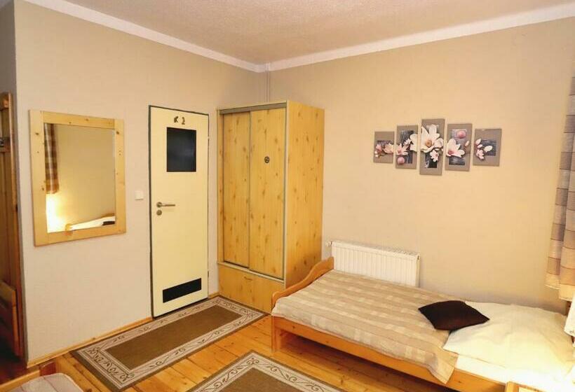 スタンダードルーム, Pensjonat Tara