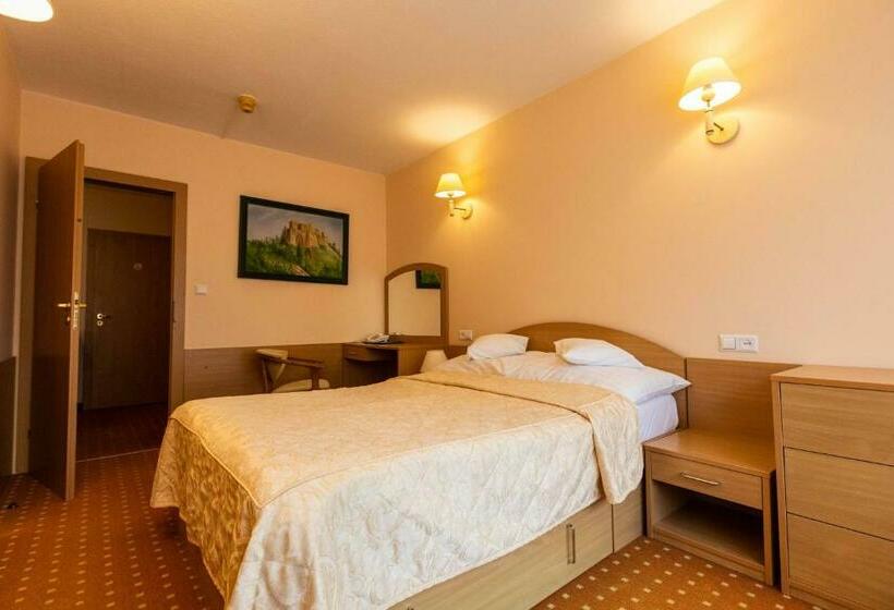 标准工作室, Perła Południa