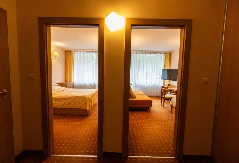 标准工作室, Perła Południa