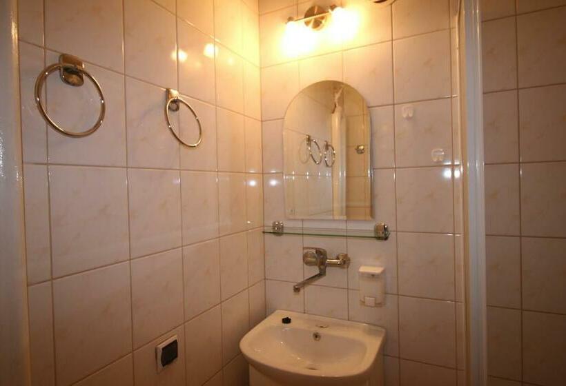 חדר סטנדרט יחיד, Piast