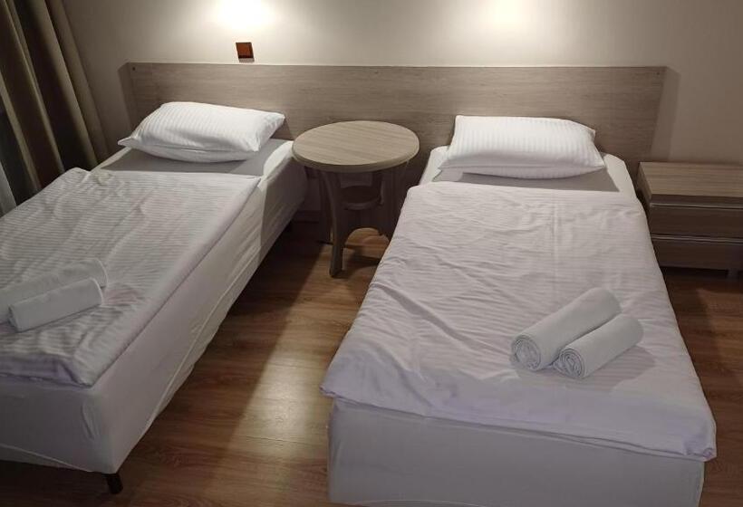 חדר סטנדרט, Piast