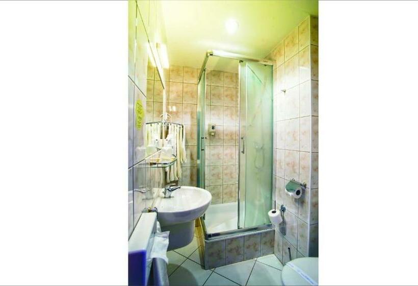 חדר סטנדרט יחיד, Pietrak