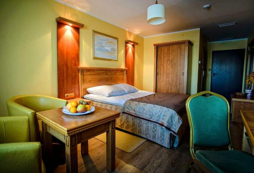 חדר דלוקס, Pietrak