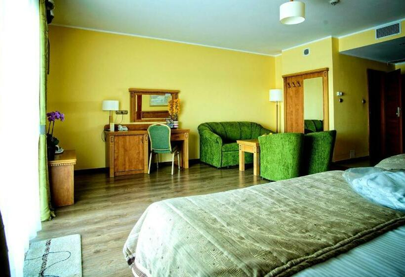 חדר סטודיו סטנדרד, Pietrak