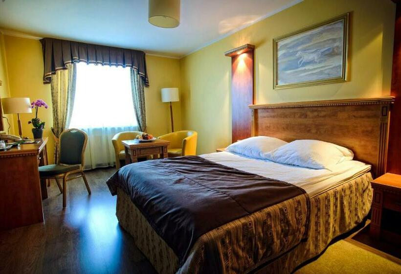 חדר דלוקס, Pietrak