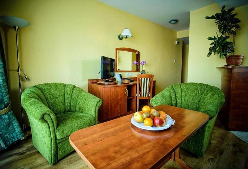 דירת חדר, Pietrak