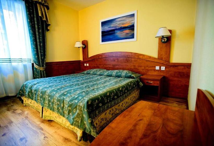 דירת חדר, Pietrak