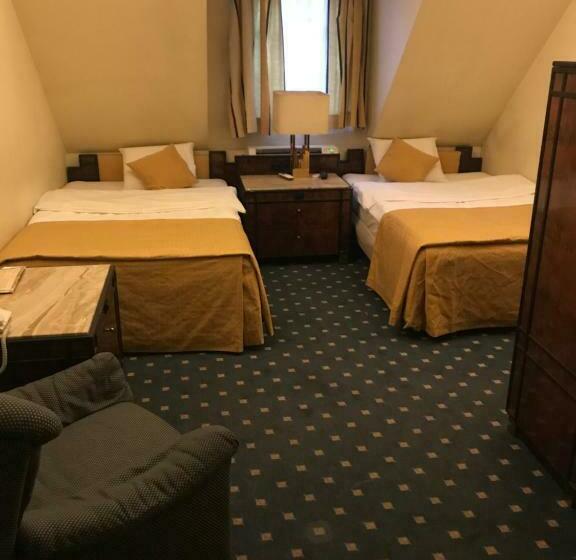 Standard Szoba, Podzamcze