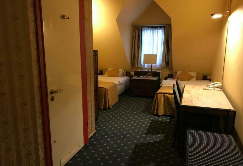 Номер Стандарт, Podzamcze