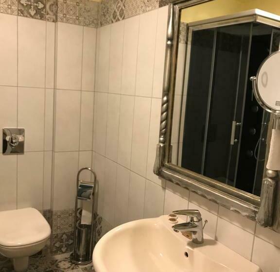 Standard Szoba, Podzamcze