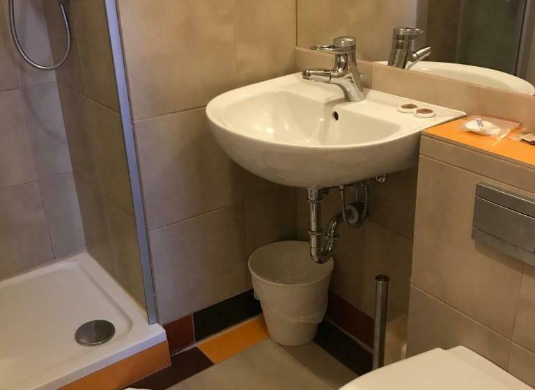 Standard Szoba, Podzamcze