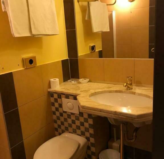 Standard Szoba, Podzamcze