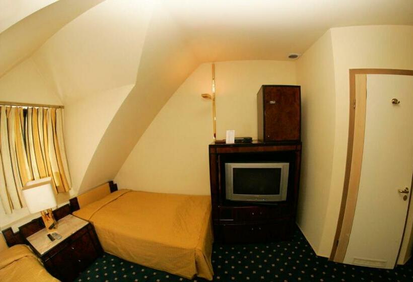 Номер Стандарт, Podzamcze