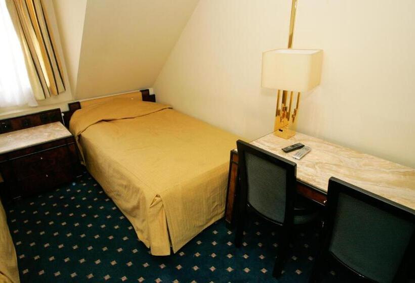 Номер Стандарт, Podzamcze