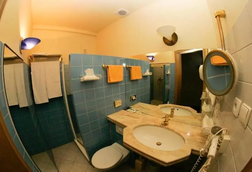 Standard-huone, Podzamcze