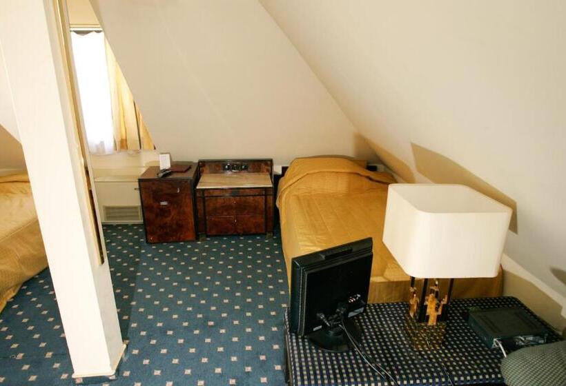 Номер Стандарт, Podzamcze