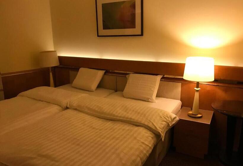 Standard Bungalow, Podzamcze