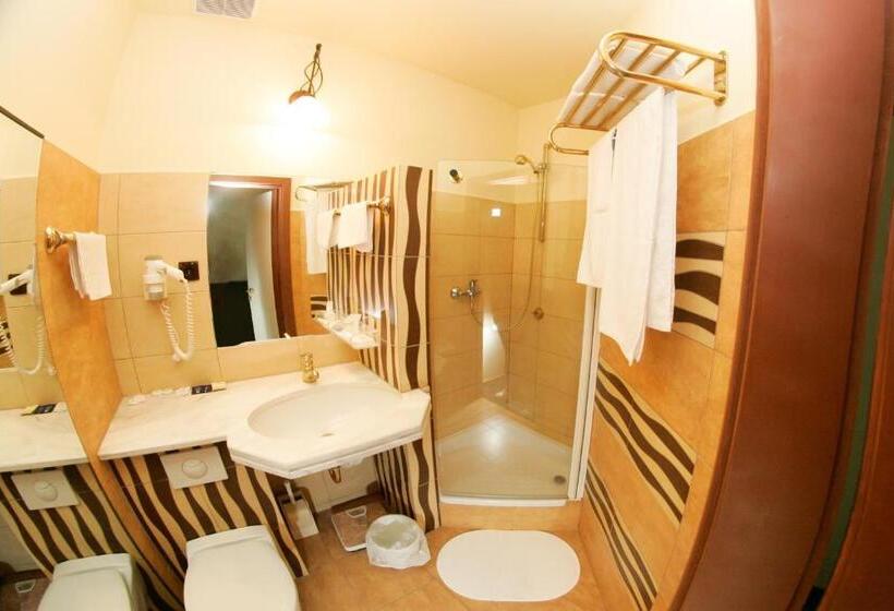 Standard Szoba, Podzamcze