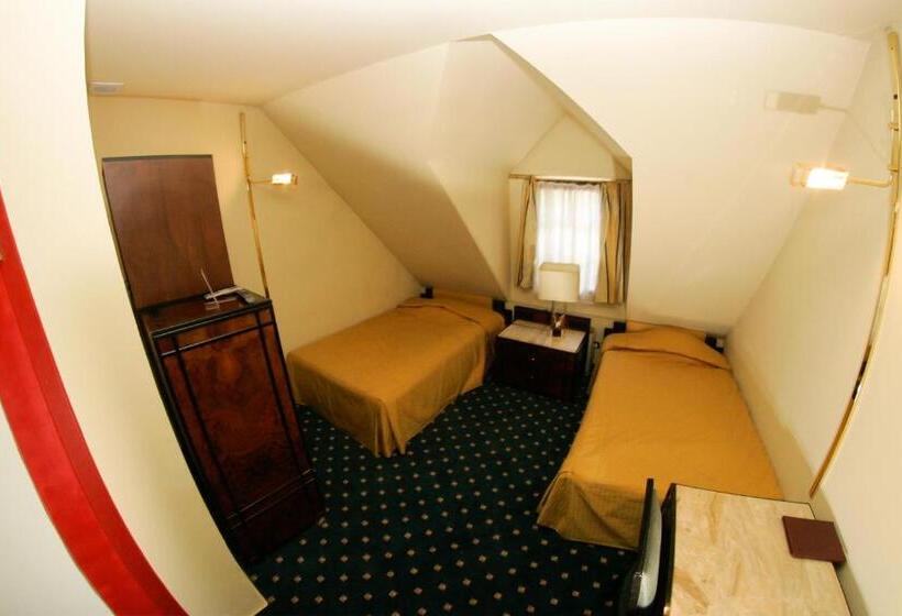 Номер Стандарт, Podzamcze