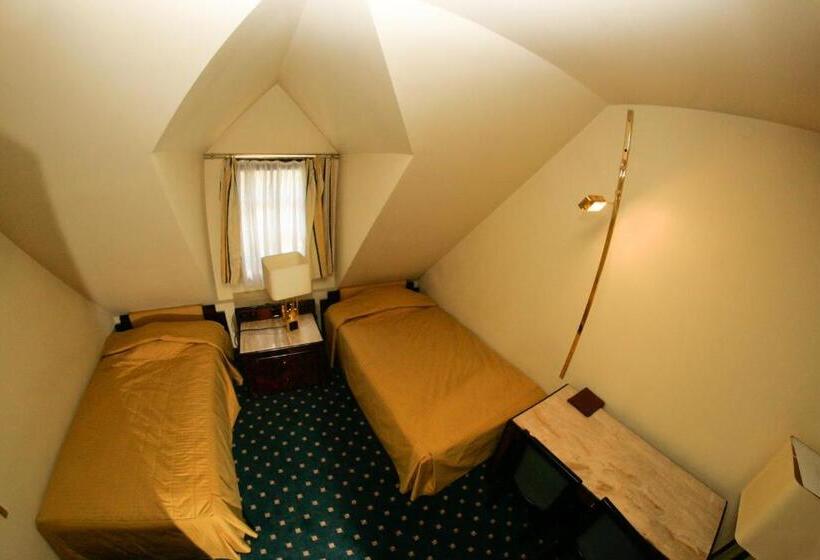 Standard Szoba, Podzamcze