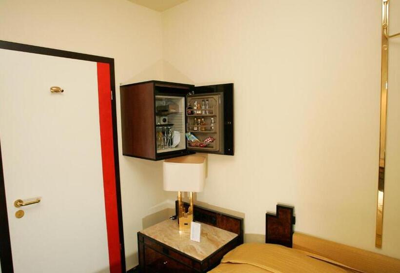 Standard Szoba, Podzamcze