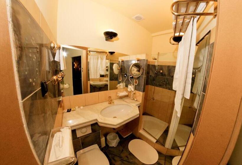 Standard Szoba, Podzamcze