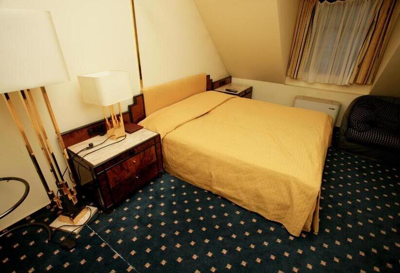 Háromágyas Standard Szoba, Podzamcze