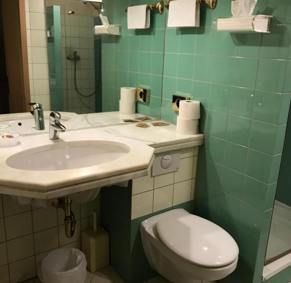 Standard Szoba, Podzamcze