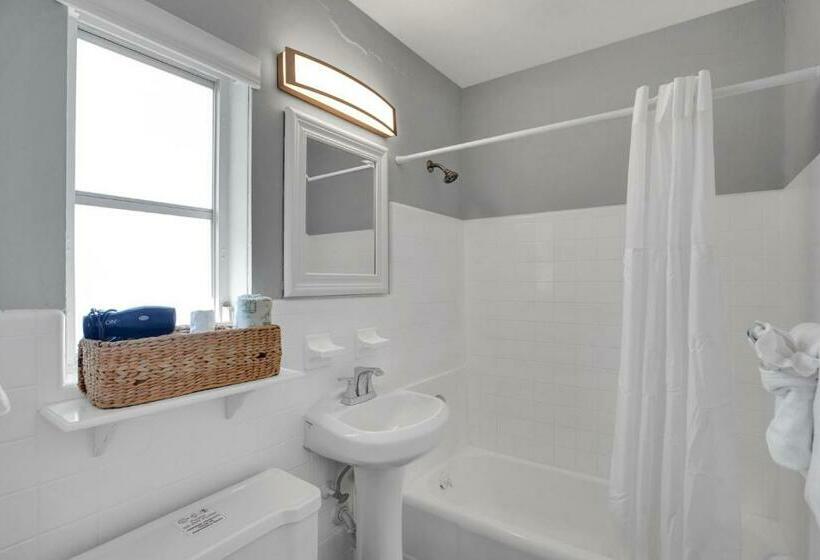 غرفة قياسية سرير كينج, Seascape Resort & Marina