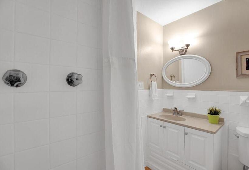 غرفة قياسية سرير كينج, Seascape Resort & Marina