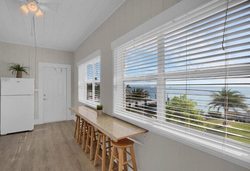 شقة ديلوكس غرفتين نوم مطلة على البحر, Seascape Resort & Marina