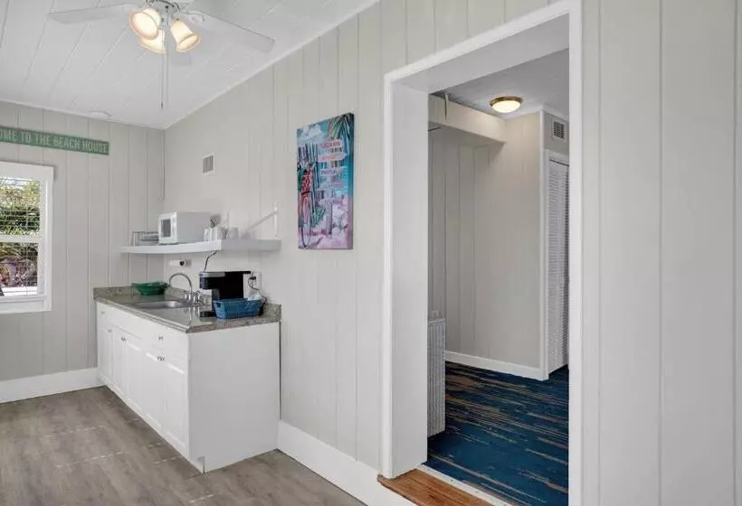 2 Bedroom Deluxe Apartment Sea View, Seascape Resort & Marina