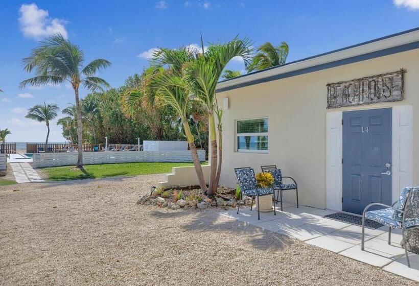 بنجلو ديلوكس, Seascape Resort & Marina