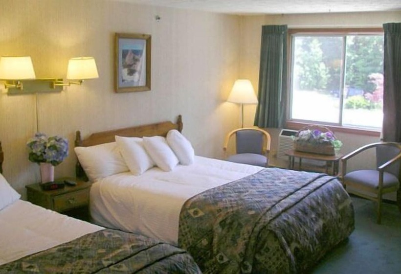 غرفه قياسيه سريرين مزدوجين, Rhumb Line Resort