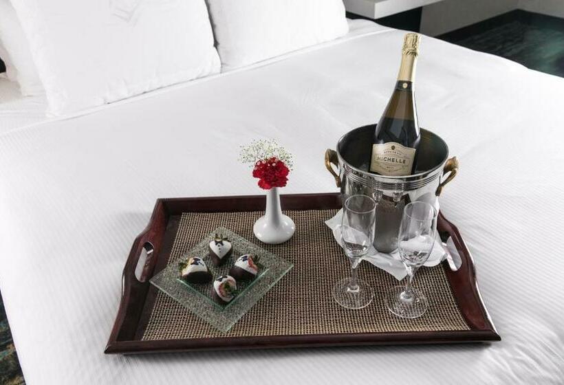 חדר דחוקס עם מיטת קינג, Thunder Valley Casino Resort