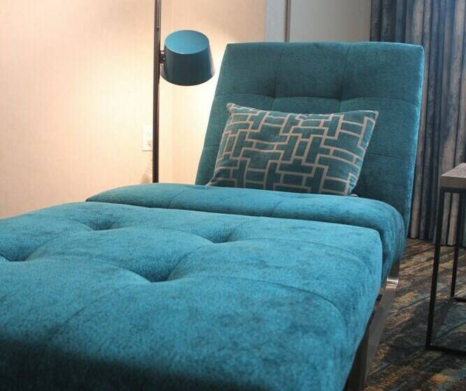 חדר דחוקס עם מיטת קינג, Thunder Valley Casino Resort