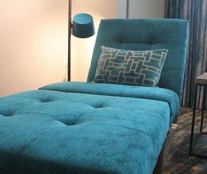 חדר דחוקס עם מיטת קינג, Thunder Valley Casino Resort