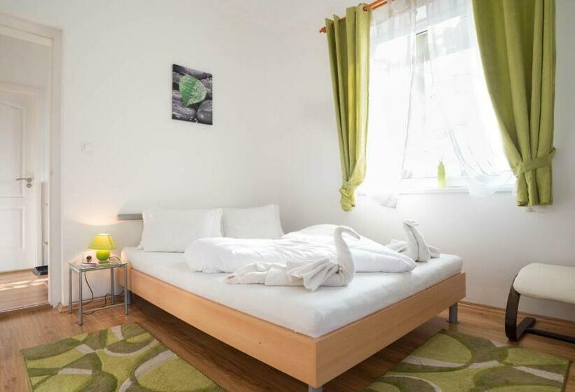 스탠다드 발코니 룸, Toldi Panzió Hévíz