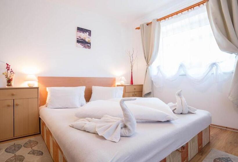 스위트, Toldi Panzió Hévíz