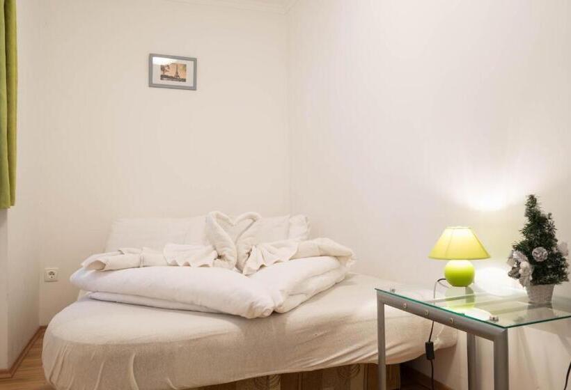 스위트, Toldi Panzió Hévíz