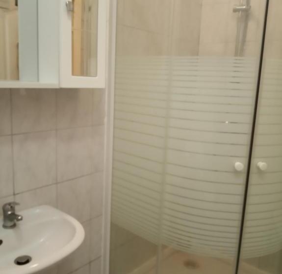 דירת חדר בקומת קרקע, Toldi Panzió Hévíz