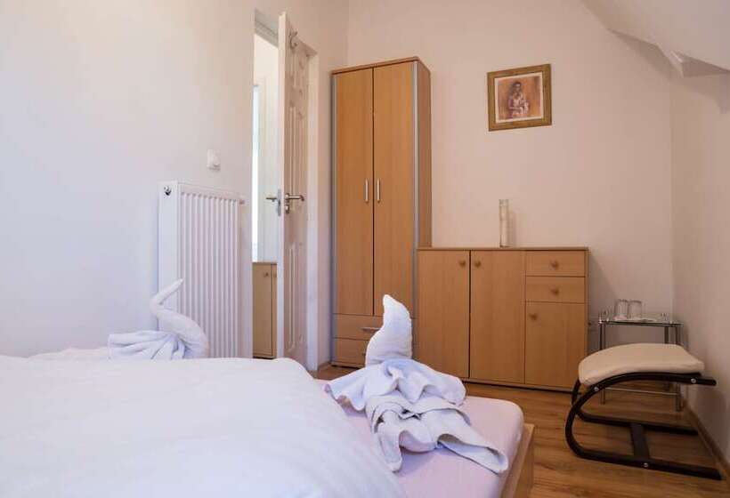 침실 2개 스위트, Toldi Panzió Hévíz