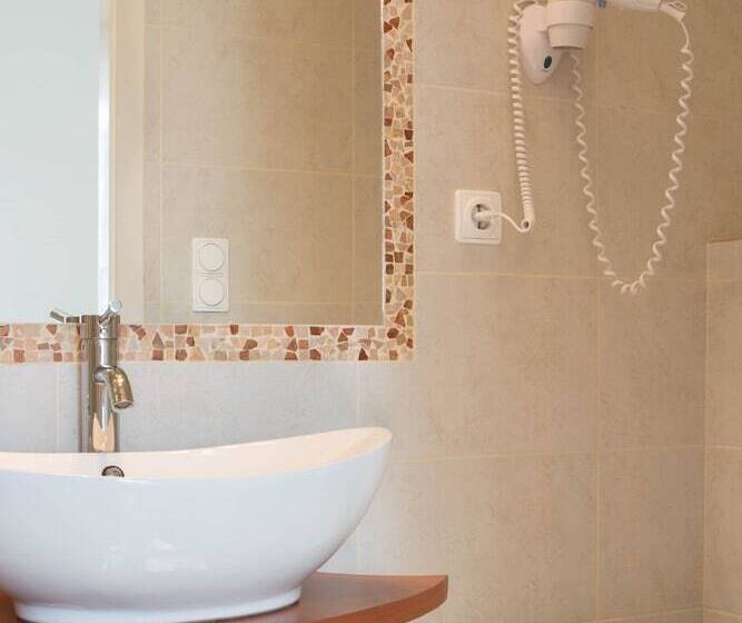 חדר סטנדרט עם מרפסת, Toldi Panzió Hévíz