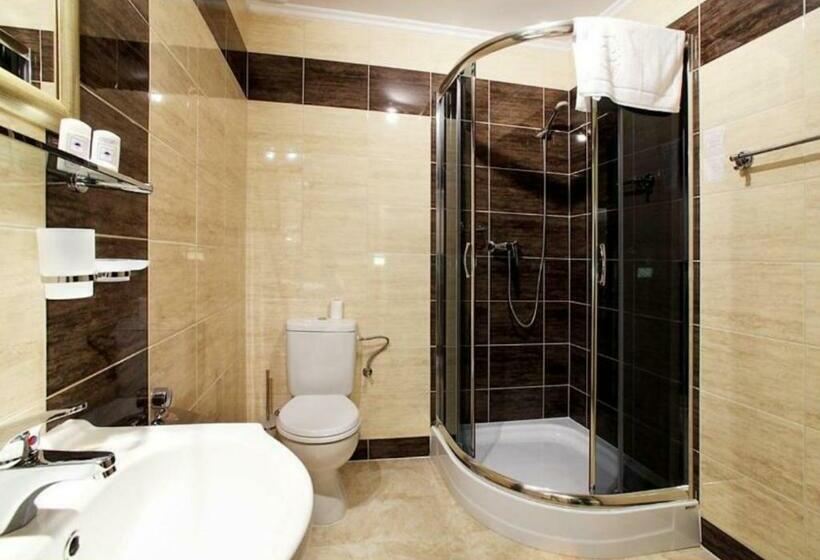 スタンダードルーム, U Sarnowskich