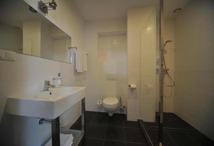 חדר סטנדרט, Vertigo Narie